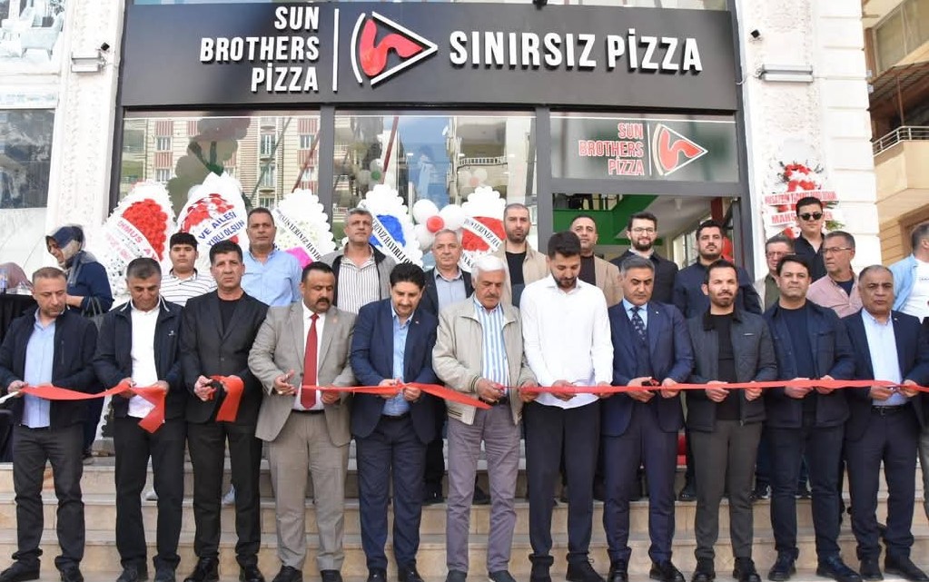 SUN BROTHERS PİZZA AÇILIŞINA KATILIM